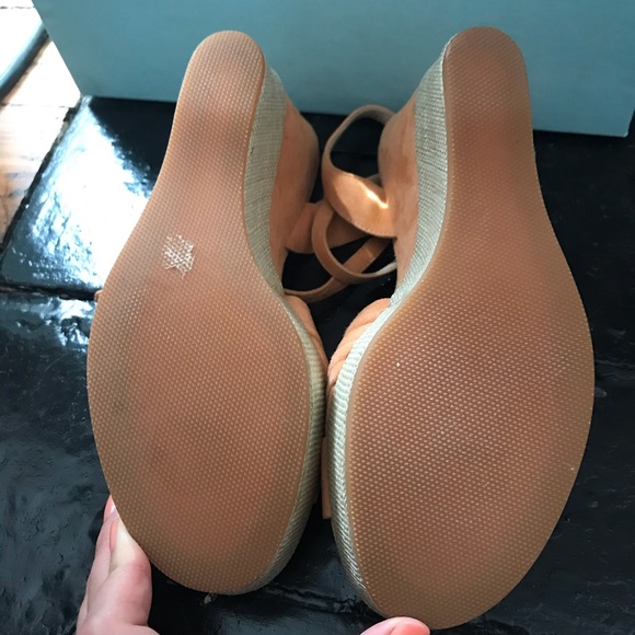 Butter suede wedges - Picture 2 of 11